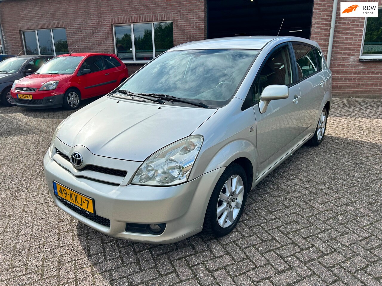 Toyota Corolla Verso - 1.8 VVT-i Sol // APK 17-11-2026 - AutoWereld.nl