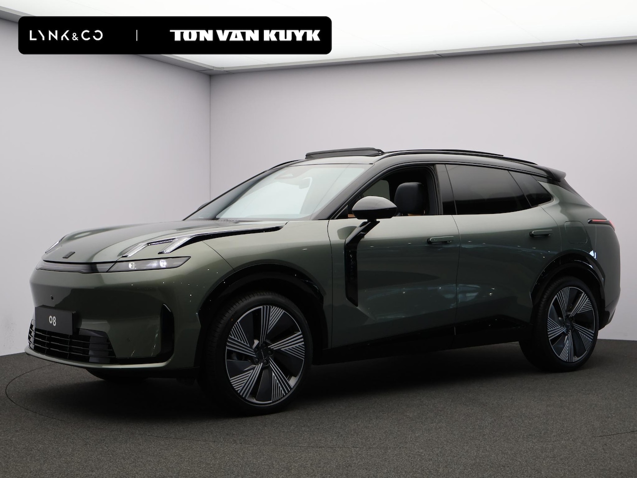 Lynk & Co 08 - 1.5 More / Panoramadak / 360 Camera / Harman Kardon audio / Massage + Ventilatie voorstoel - AutoWereld.nl