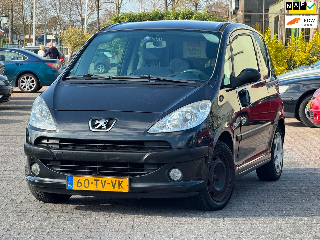 Peugeot 1007 - 1.6 | APK 24-03-2027 | Airco | Elektrische deuren en ramen | Elektrische spiegels | - AutoWereld.nl