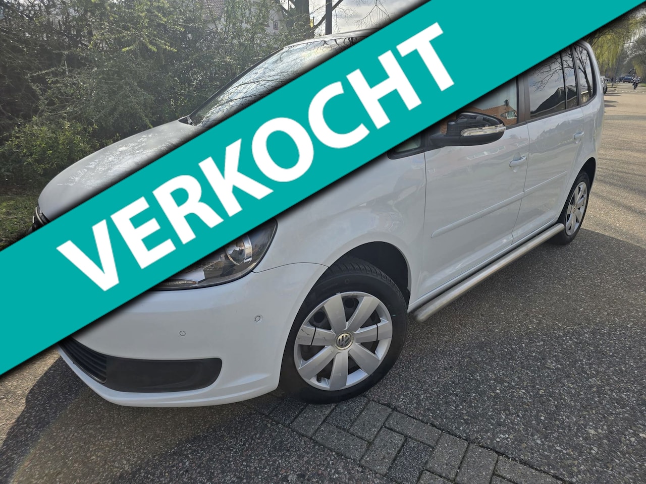 Volkswagen Touran - 2.0 TDI Comfortline BlueMotion/Airco/Navi/Automaat DSG/PDC v+a - AutoWereld.nl