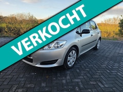 Toyota Auris - 1.6-16V Terra 5-deurs AIRCO Nieuwe APK