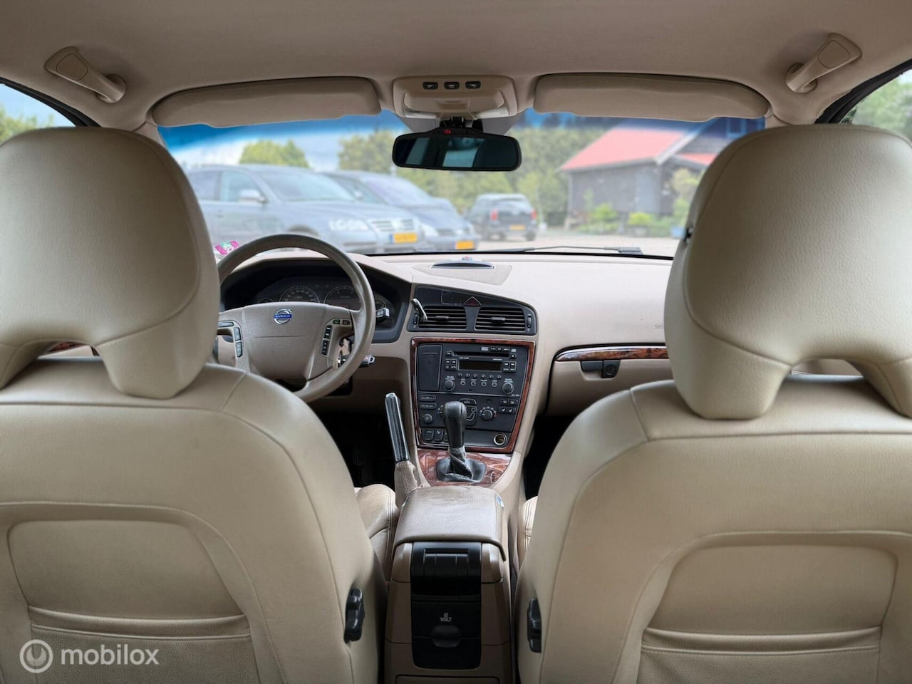 Volvo V70 - 2.4 D5 Summum 2.4 D5 Summum - AutoWereld.nl