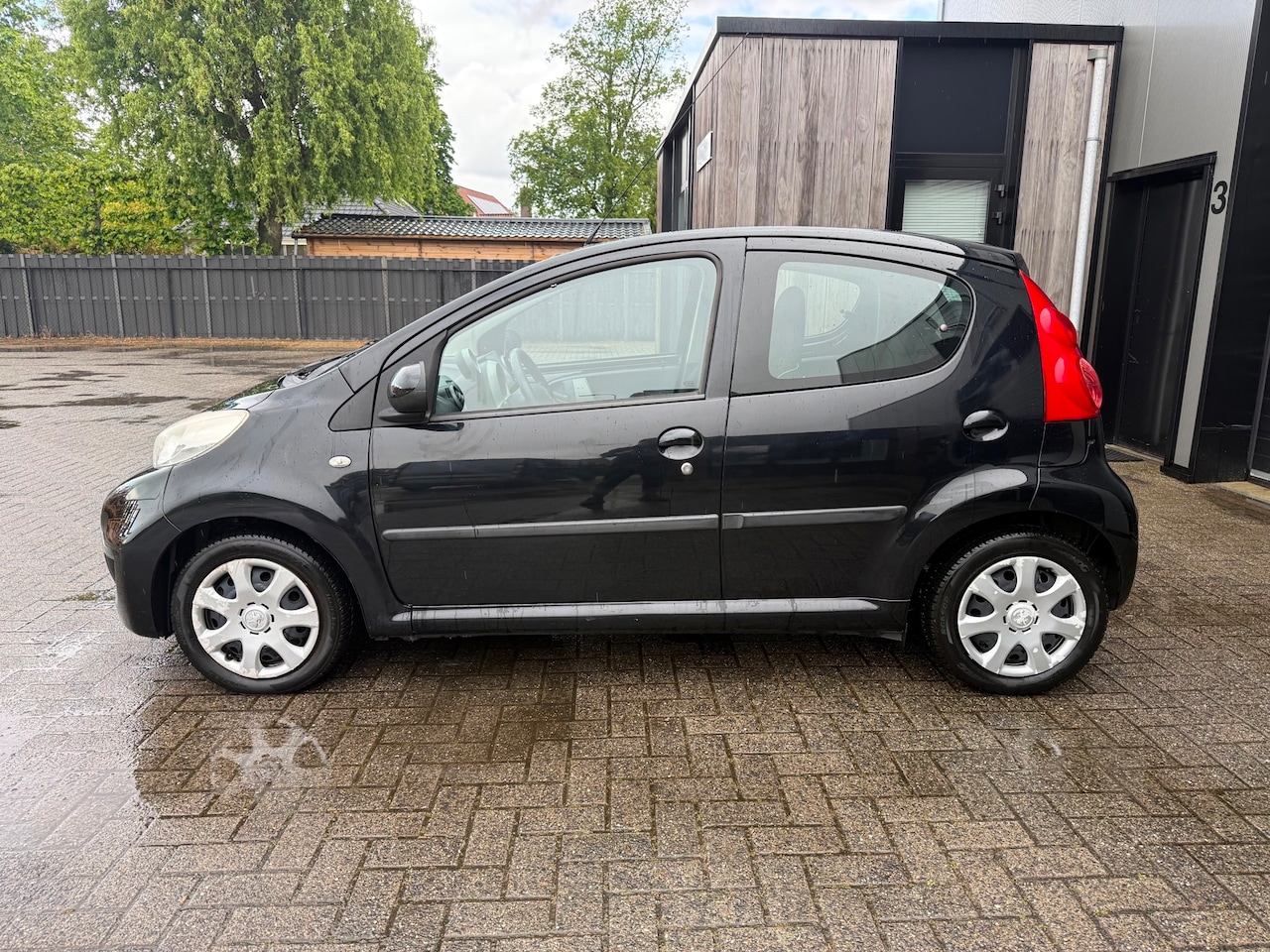 Peugeot 107 - 1.0-12V XS 116DKM | ZUINIG | ELEK-RAMEN | 5DRS |ANDROID CARPLAY | 2 SLEUTELS - AutoWereld.nl