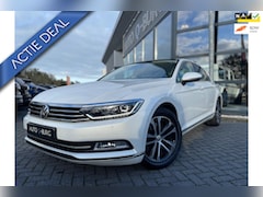 Volkswagen Passat - 1.6 TDI Highline Business R | DSG | Panoramadak | Navi | Camera | Stoel & Stuurverwarming|