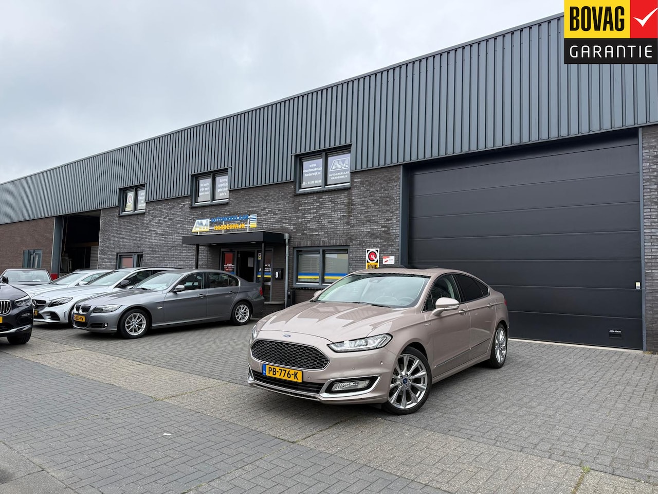 Ford Mondeo - 2.0 Vignale | 1E EIGENAAR | 12MND GARANTIE | AUTOMAAT | LANE | LED | TREKHAAK | DAB | NAV - AutoWereld.nl