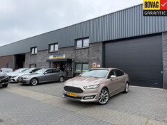 Ford Mondeo - 2.0 Vignale | 1E EIGENAAR | 12MND GARANTIE | AUTOMAAT | LANE | LED | TREKHAAK | DAB | NAVI