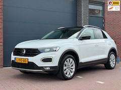 Volkswagen T-Roc - 1.5 TSI Sport, DSG, Trekhaak, CarPlay, Virtual, LED, Garantie