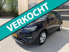 Opel Grandland X - 1.2 Turbo Business Executive 5Drs|Airco|Parkeersensoren|Trekhaak|1ste eigenaar