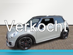 MINI Cooper - 1.5 Business automaat. John Cooper Works pakket, panorama dak
