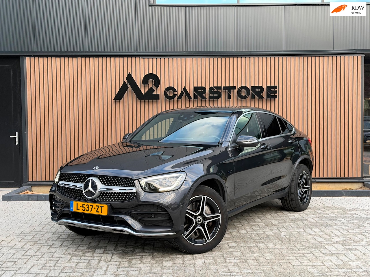 Mercedes-Benz GLC-klasse Coupé - 300e 4MATIC Business Solution AMG TREKHAAK SFEERVERLICHTING - AutoWereld.nl
