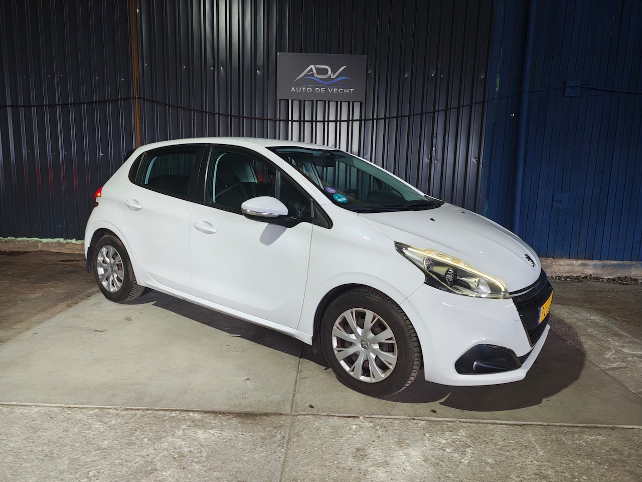 Peugeot 208 - 1.2 PureTech Blue Lease - 5 DEURS - AIRCO - RIEM VERVANGEN - AutoWereld.nl