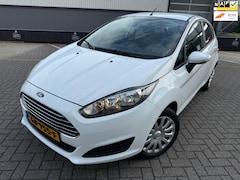 Ford Fiesta - 1.0 Style*AIRC* APK*NAP*NAVI*ELKT-RAAM*C-D AFSTAND