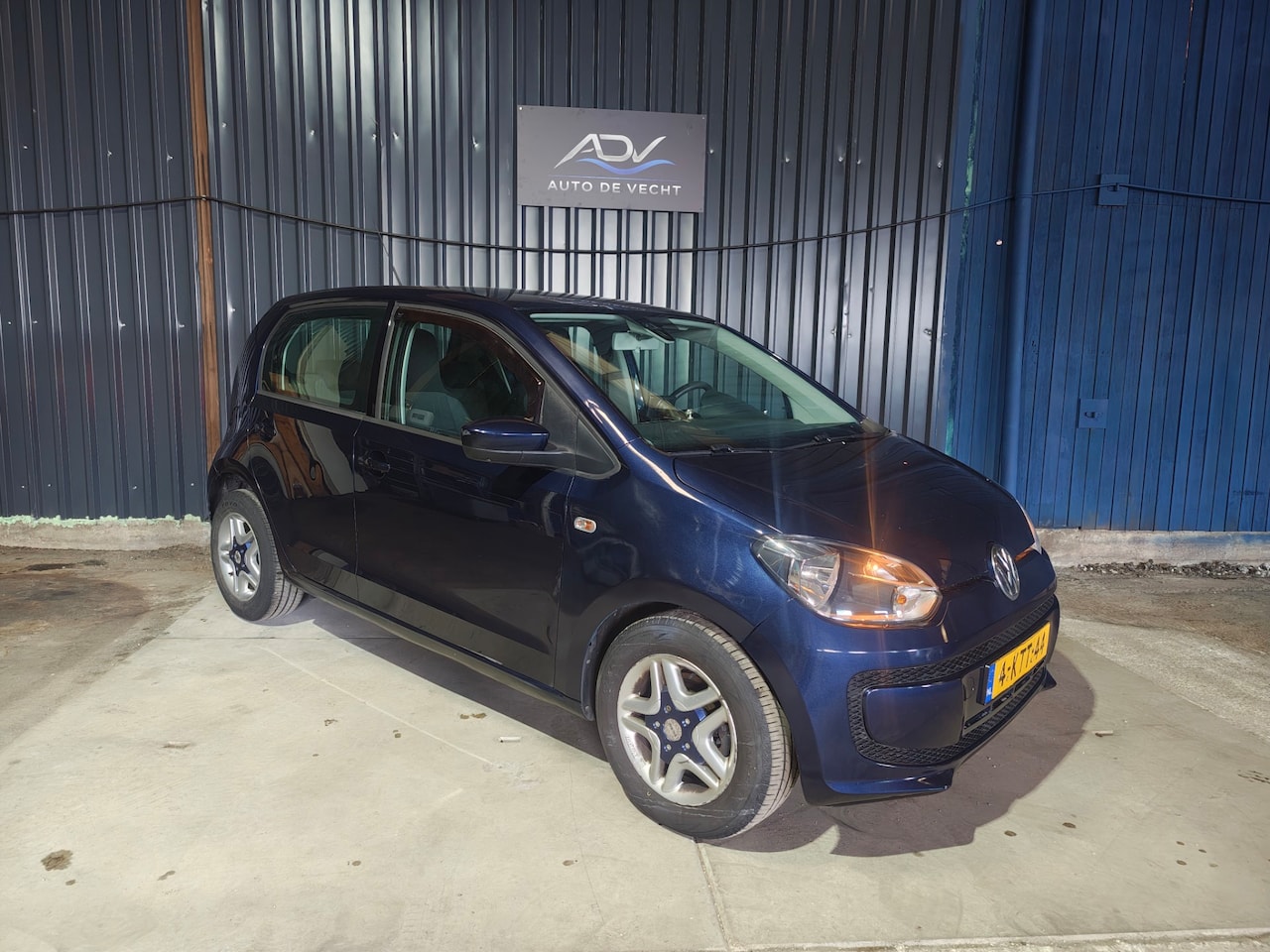 Volkswagen Up! - 1.0 move up! BlueMotion NAVIGATIE - AIRCO - 4 DEURS - AutoWereld.nl