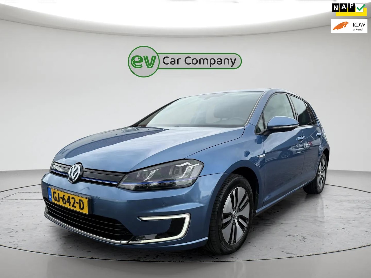 Volkswagen e-Golf - Golf | SOH 82% | Camera | Parkeersensoren | Cruise Control - AutoWereld.nl
