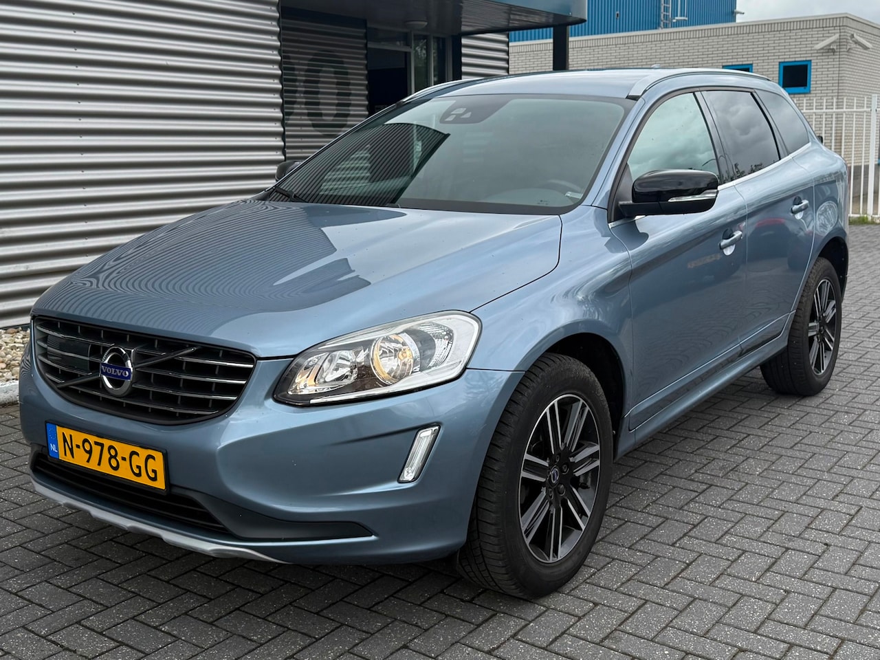 Volvo XC60 - 2.0 D3 FWD R-Design 2.0 D3 FWD R-Design - AutoWereld.nl