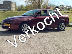 Alfa Romeo 159 - 2.2 JTS Distinctive - Airco - 6 Bak Hemelvaartsdag geopend van 09:00- tot 16:00 uur