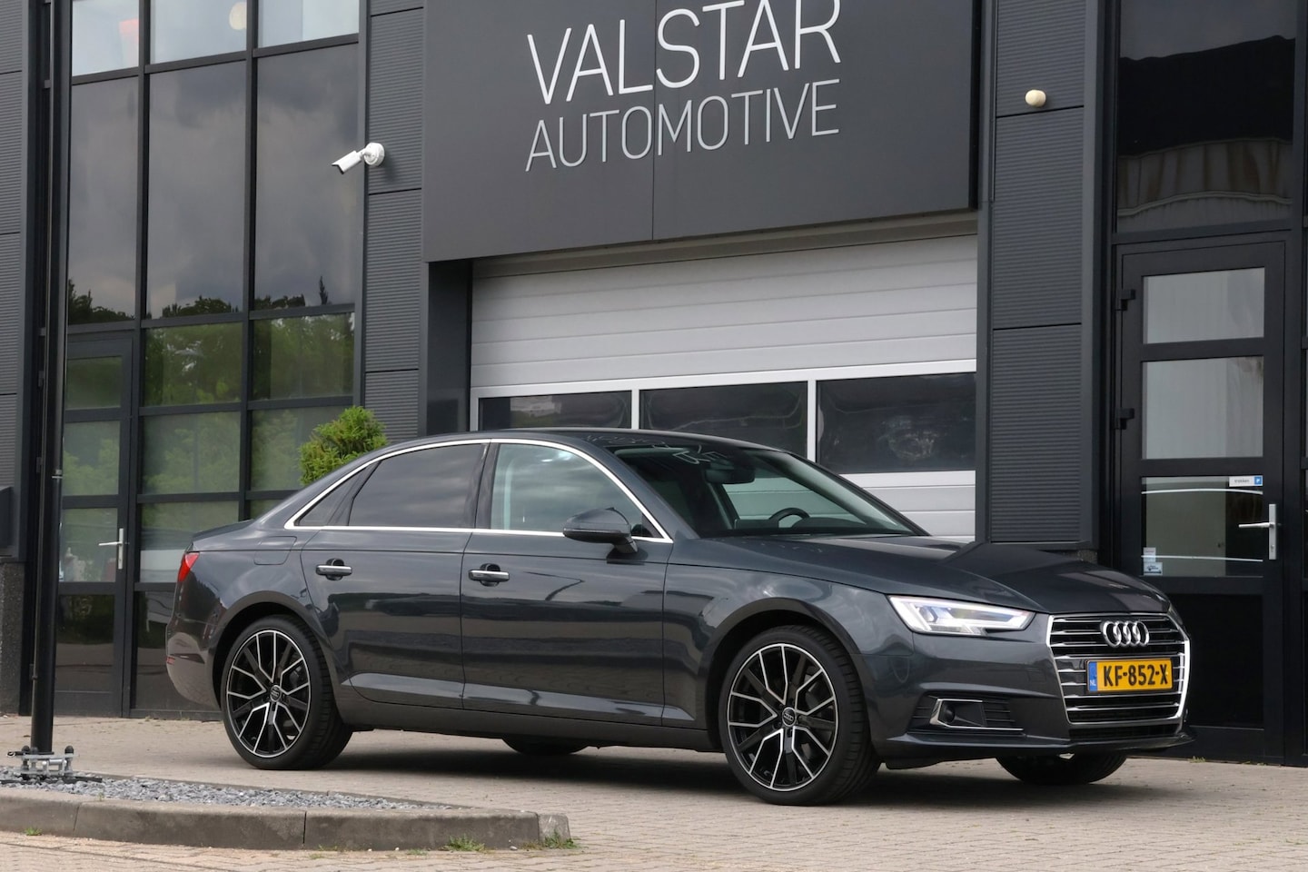 Audi A4 Limousine - 2.0 TFSI ultra Design Pro Line Plus | ACC | LANE ASSIST | LED MATRIX - AutoWereld.nl