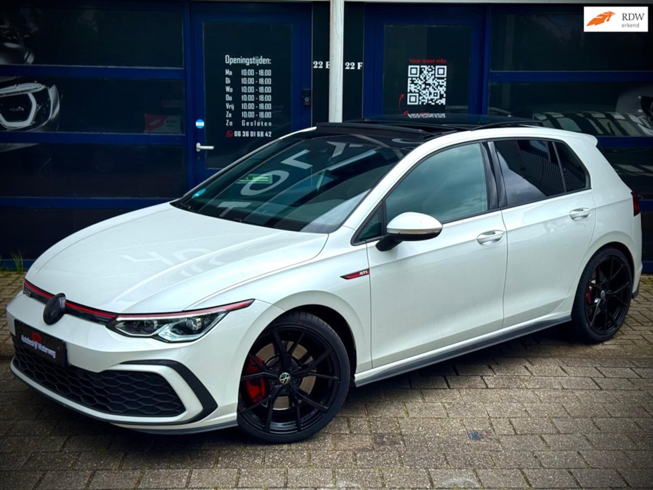 Volkswagen Golf - 2.0 TSI GTI|Pano|IQ-LIGHT|Carplay - AutoWereld.nl
