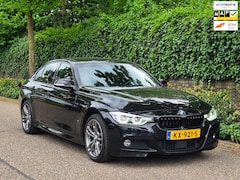 BMW 3-serie - 330e M Sport Apple CarPlay Adaptieve Cruise Control Elek. Stoelen NAP TOP onderhouden 330e