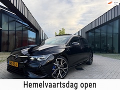 Volkswagen Golf - 2.0 TSI 8 R 4Motion 333PK Akra Pano Clima Leer HUD BOMVOL