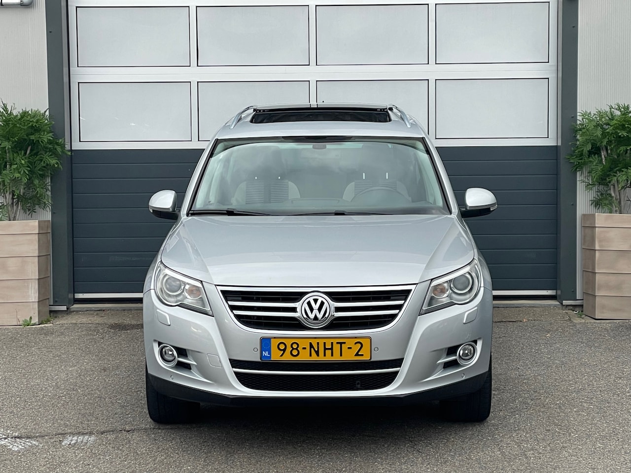 Volkswagen Tiguan - 2.0 TSI Sport&Style 4Motion | PANO | CARPLAY | NAP | CRUIS | TREKHAAK | INRUIL MOGELIJK - AutoWereld.nl