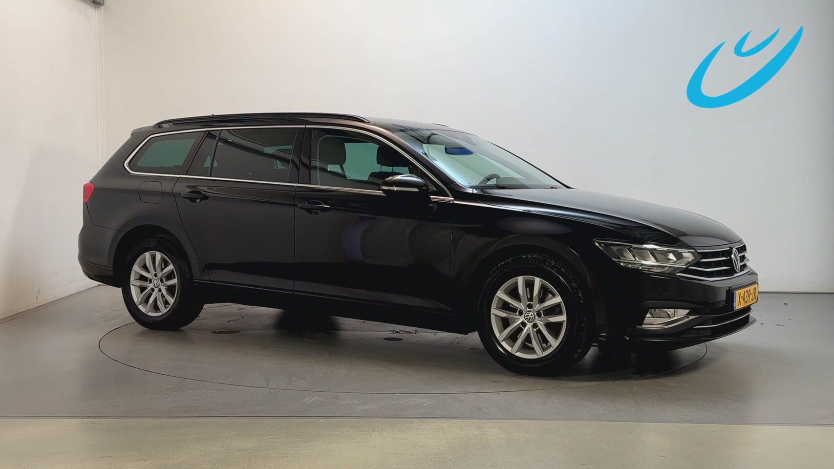 Volkswagen Passat Variant - 1.5 TSI 150pk DSG Business Navigatie Parkeersensoren Trekhaak - AutoWereld.nl