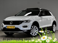 Volkswagen T-Roc - 1.5 TSI Style/ Open-Pano Dak/ Automaat/ LED Koplampen/ Virtual Cockpit/ Trekhaak/ Clima/ N