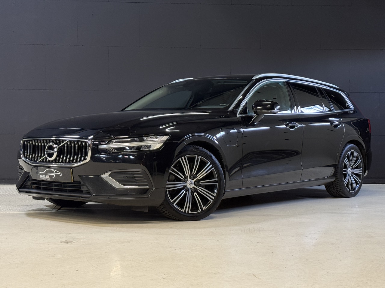 Volvo V60 - 2.0 T6 Recharge AWD Business Pro | Harman Kardon | Stoel/Stuurverwarming | Keyless | Trekh - AutoWereld.nl