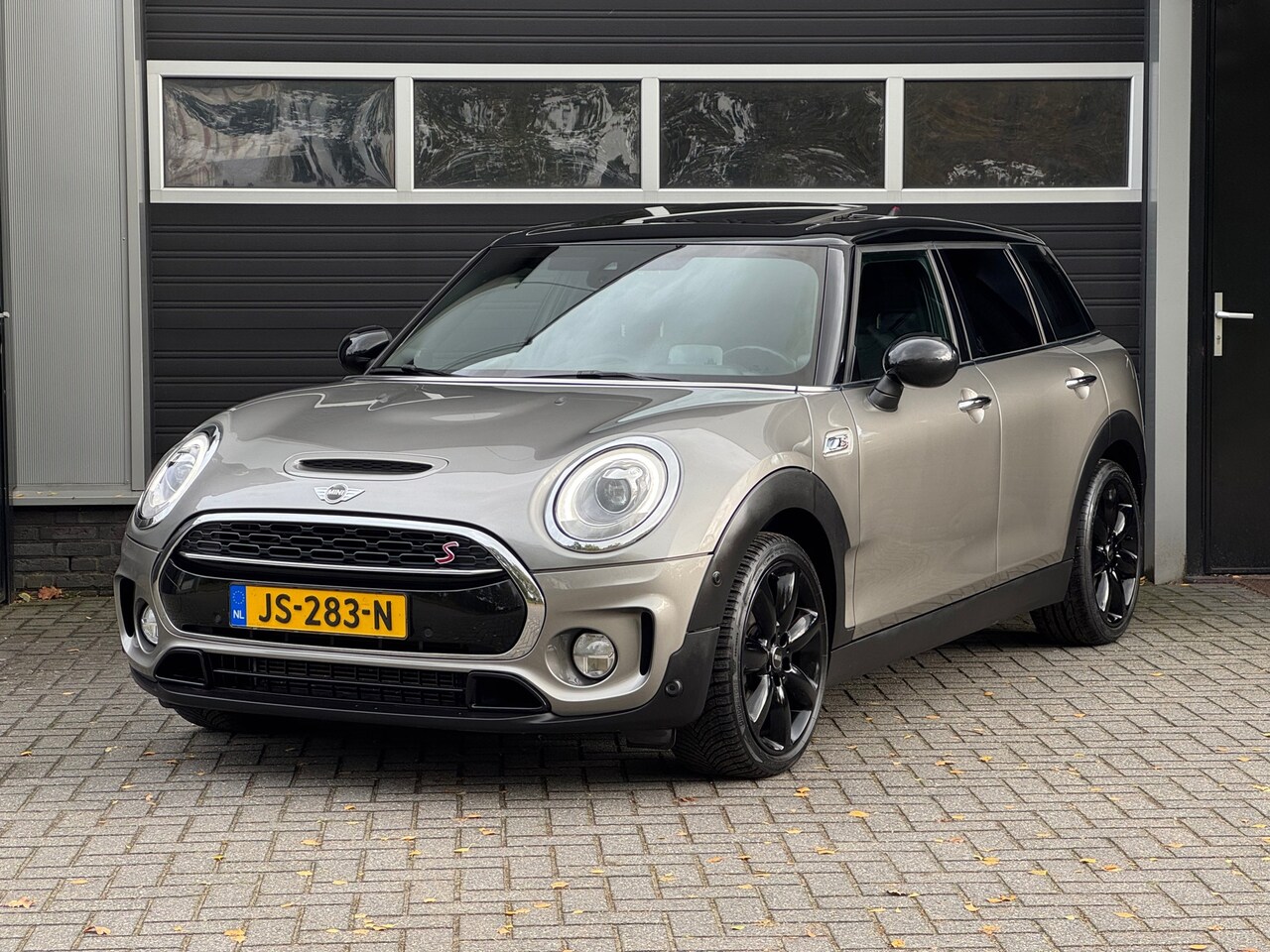 MINI Clubman - Mini 2.0 Cooper S Chili Serious Business Pano, HUD, Navi, Cruise, Climate Control, NAP - AutoWereld.nl