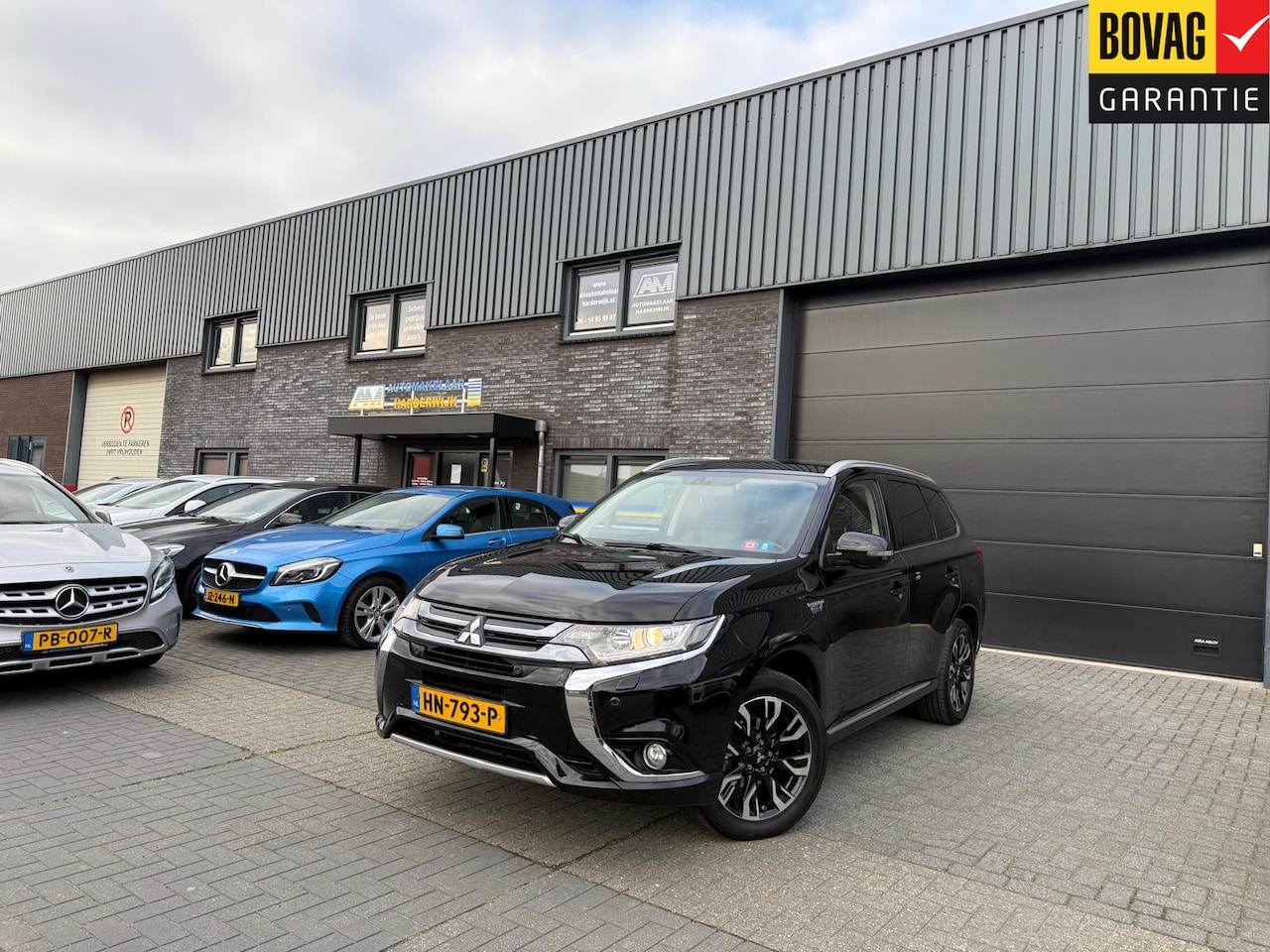 Mitsubishi Outlander - 2.0 PHEV Executive Edition | 1E EIGENAAR | 12MND GARANTIE | AUTOMAAT | DAB | CRUISE | TREK - AutoWereld.nl