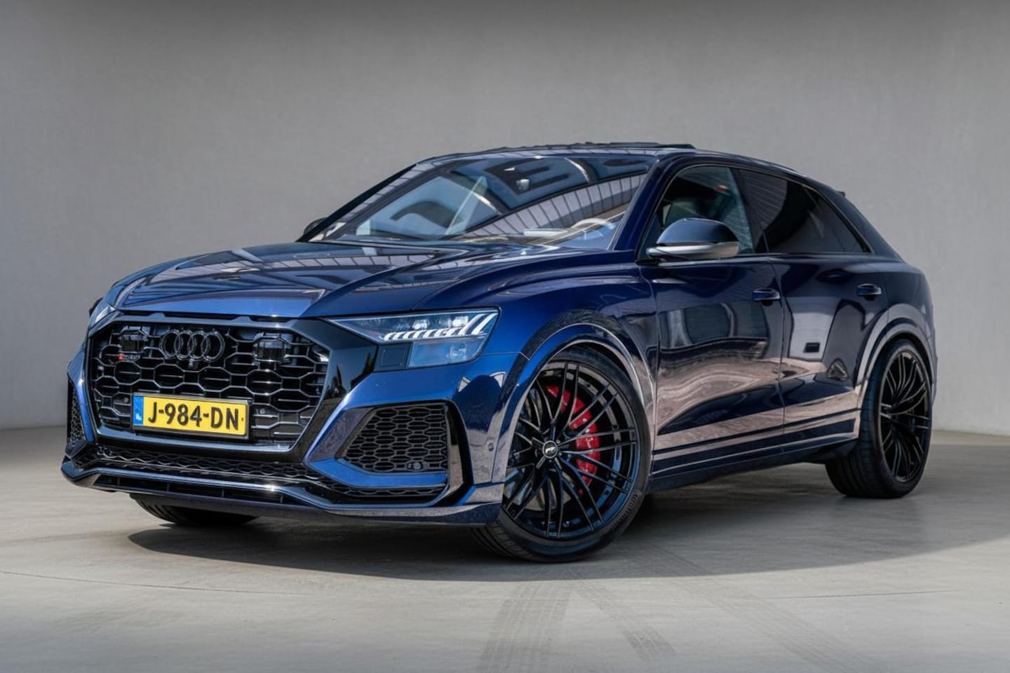 Audi Q8 - 4.0 TFSI RS Q8 600pk Ceramic|Milltek|B&O|Stoelkoeling|360°|Trekhaak|23''ABT|Navarrablau|Hu - AutoWereld.nl