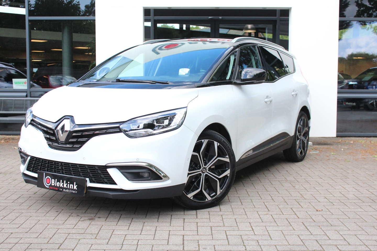 Renault Grand Scénic - 1.3 TCe Intens 140 pk Automaat, Lederpakket, HUD - AutoWereld.nl