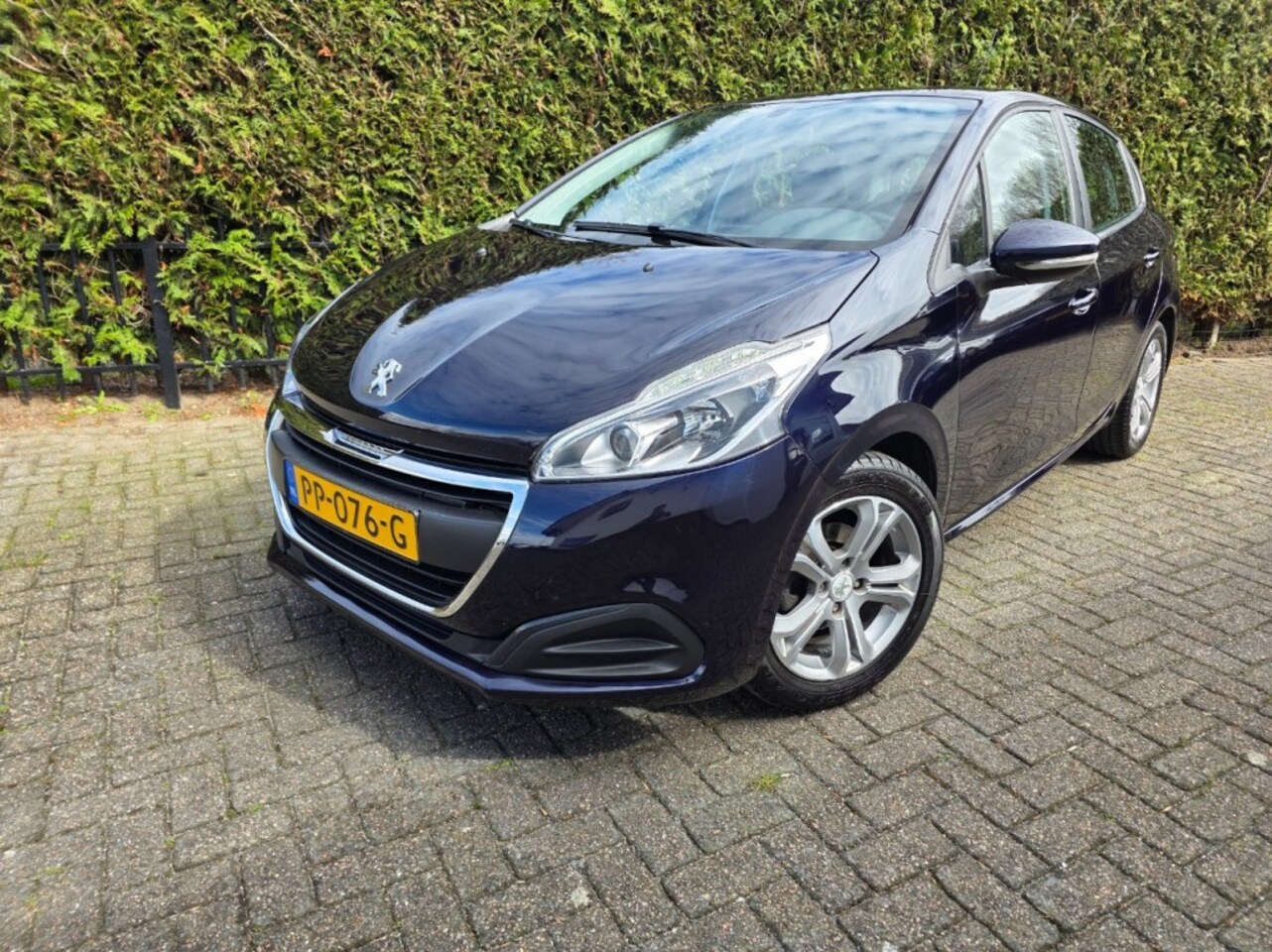 Peugeot 208 - Apple carplay, Stoelverwarming - AutoWereld.nl