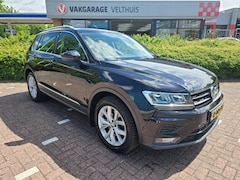 Volkswagen Tiguan - 2.0 4motion Business 190 PK / Trekhaak / Standkachel / stoel-stuur verwarming