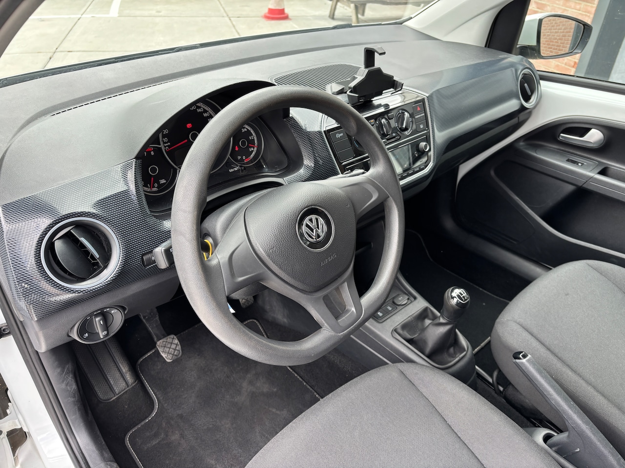 Volkswagen Up! - 1.0 BMT move up! | Org-NL auto. Airco. Onderhouden.