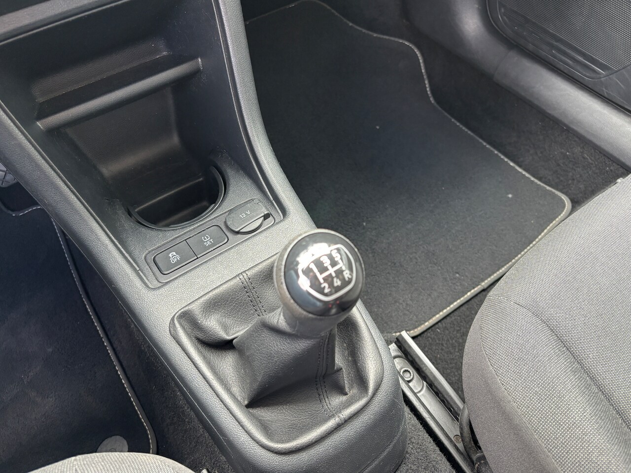Volkswagen Up! - 1.0 BMT move up! | Org-NL auto. Airco. Onderhouden.