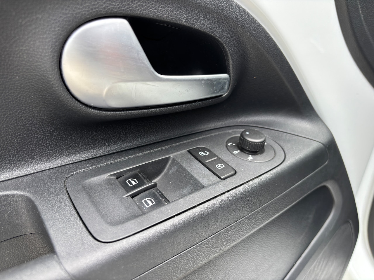 Volkswagen Up! - 1.0 BMT move up! | Org-NL auto. Airco. Onderhouden.