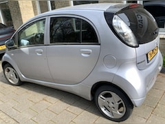 Mitsubishi i-MiEV - 4-peroons