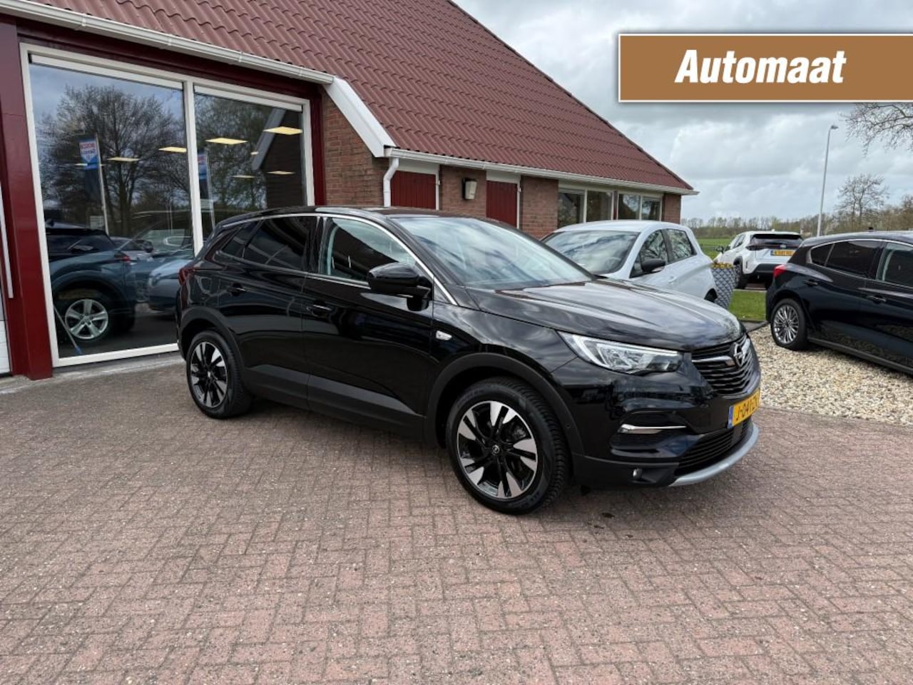 Opel Grandland X - 1.2 TURBO INNOVATION TREKHAAK/Camera/CRUISE/ENZ. AUTOMAAT! - AutoWereld.nl