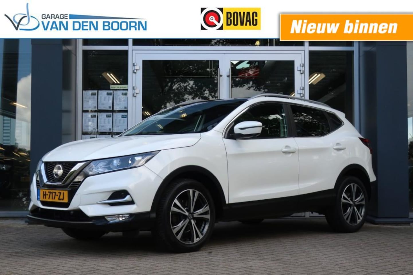 Nissan Qashqai - 1.3 Acenta 1.3 Acenta, Panoramadak, Camera 360, Trekhaak, Keyless etc. - AutoWereld.nl