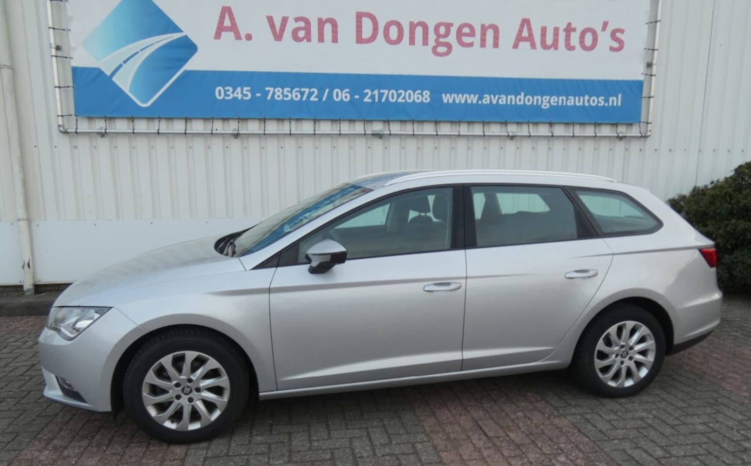 SEAT Leon - ST 1.2 TSI STYLE 110PK,Clima,Cruise,BLtooth,APK 12-1-27 - AutoWereld.nl