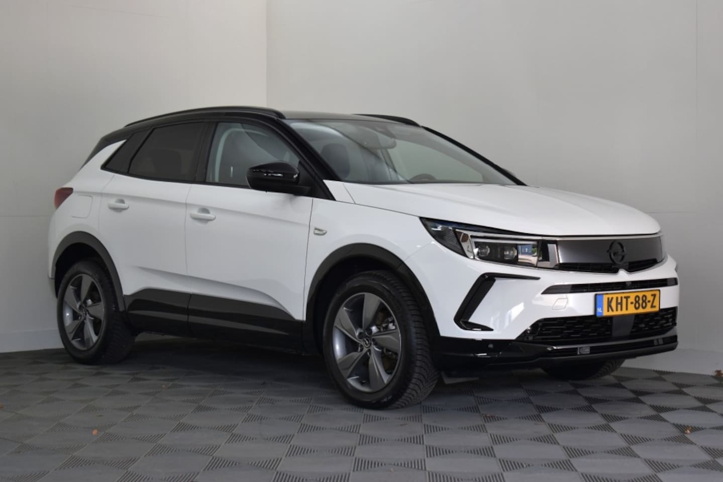 Opel Grandland - 1.2 Turbo GS Line 1.2 Turbo 130PK GS-LINE - AutoWereld.nl