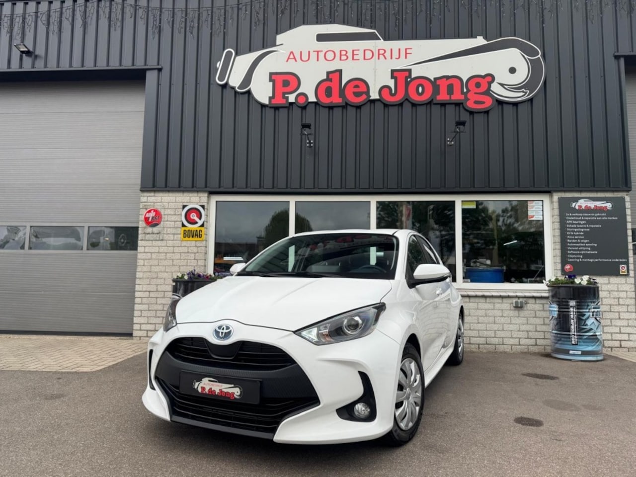 Toyota Yaris - 1.5 Hybrid Stoelverwarming Camera Carplay ACC Laneassist Super betrouwbaar! - AutoWereld.nl