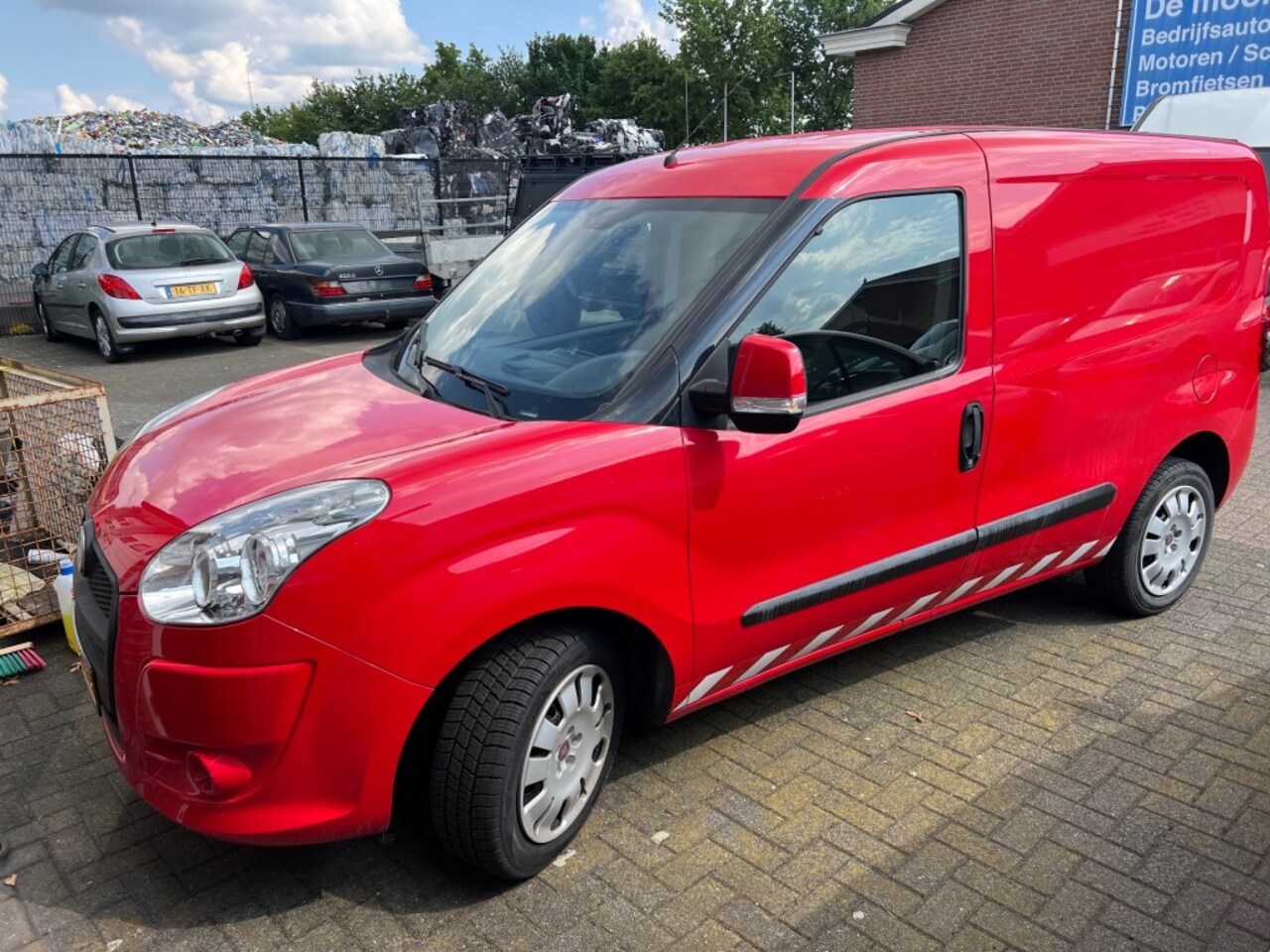 Fiat Doblò Cargo - 1.3 MultiJet Actual 1.3 MultiJet Actual - AutoWereld.nl