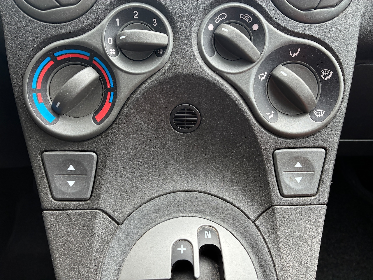 Fiat Panda - 1.2 Dynamic Automaat Nieuwe Banden/Distributie!!