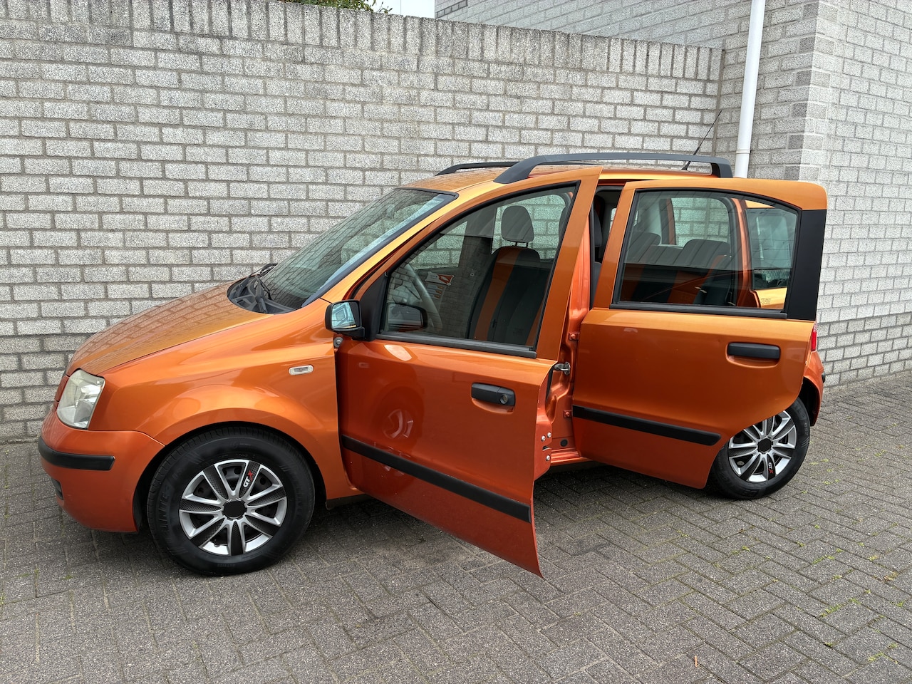 Fiat Panda - 1.2 Dynamic Automaat Nieuwe Banden/Distributie!!