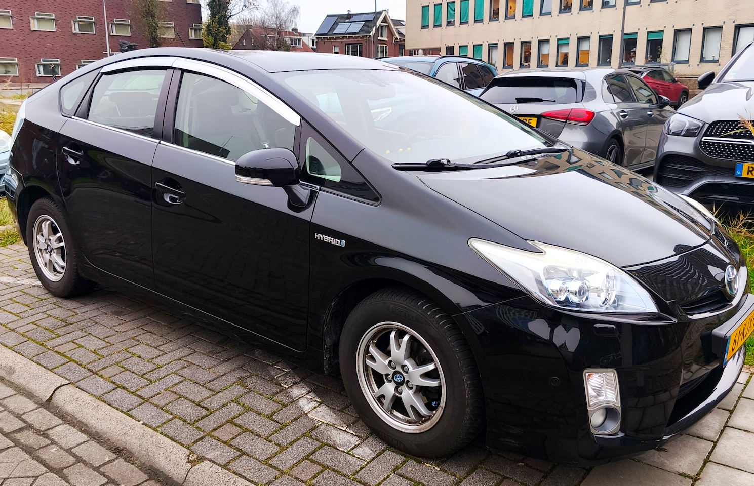 Toyota Prius - 1.8  Dynamic - AutoWereld.nl