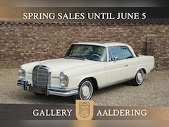 Mercedes-Benz E-klasse Coupé - 280 SE PRICE REDUCTION "With the steel electric sliding sunroof" Original and flawless bod