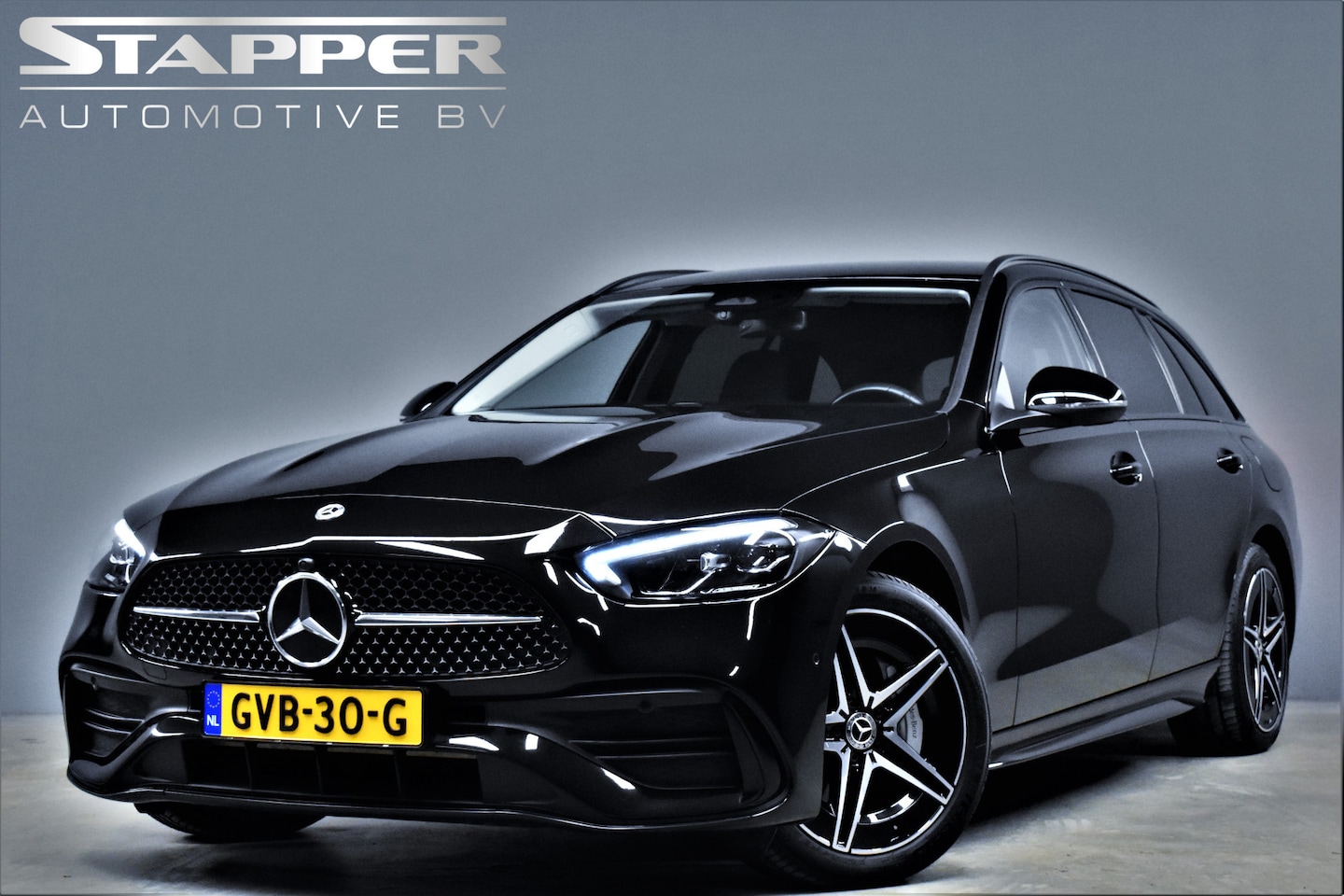 Mercedes-Benz C-klasse Estate - 300e 313pk AMG Line 1e Eig. Dealer OH Virtual/Carplay/Camera/Head-up/Led/Alcantara/Leer/St - AutoWereld.nl