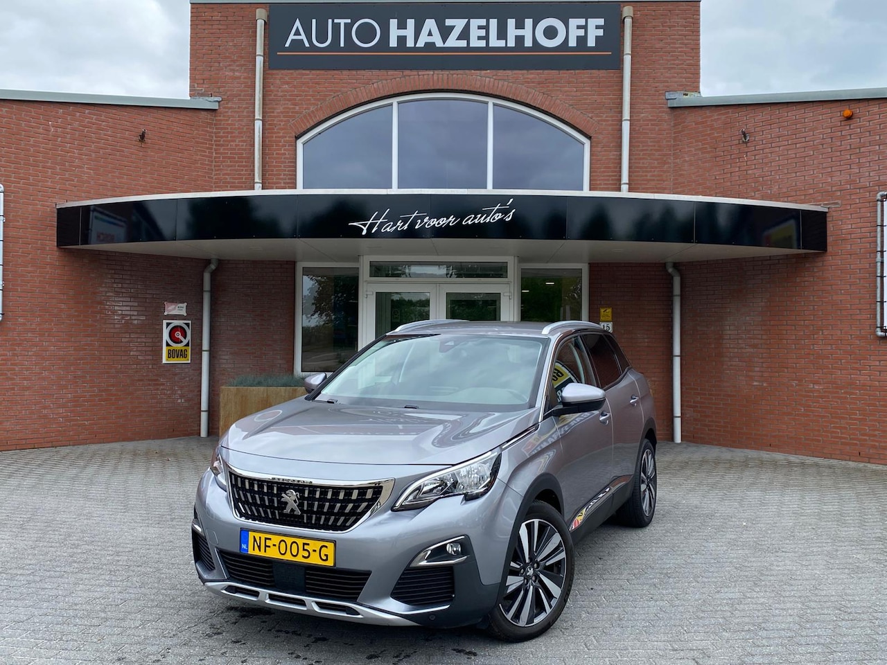 Peugeot 3008 - 1.2 Puretech Premiere | Clima | Cruise | LM Velgen | Navigatie | Camera | Apple Carplay/An - AutoWereld.nl